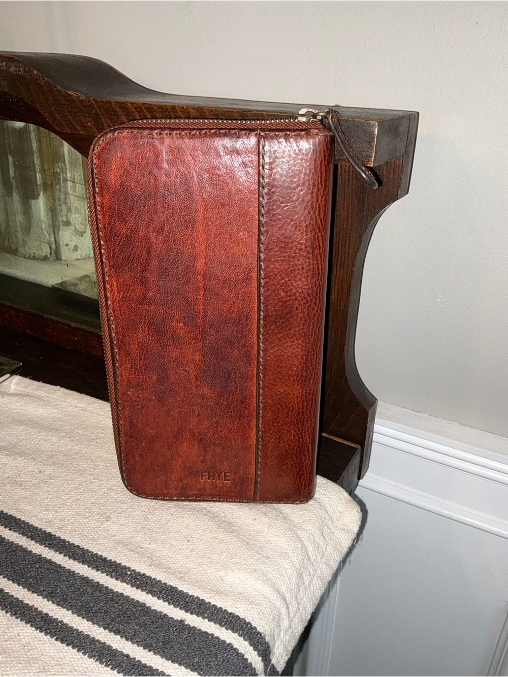 Rare Frye Logan Leather Large Travel Passport Wallet Cognac Brown Retail $198 - Picture 4 of 16
